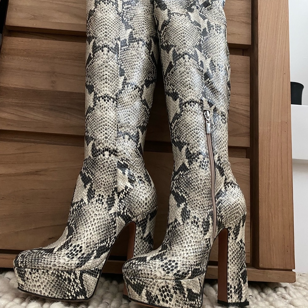 NWT SCHUTZ over the knee SNAKESKIN BOOTS • Size 6